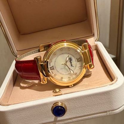 Ch0pard IMPER1ALE レザーストラップ レディースウォッチ【50％割引+送料無料】