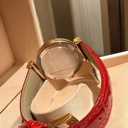 Ch0pard IMPER1ALE レザーストラップ レディースウォッチ【50％割引+送料無料】