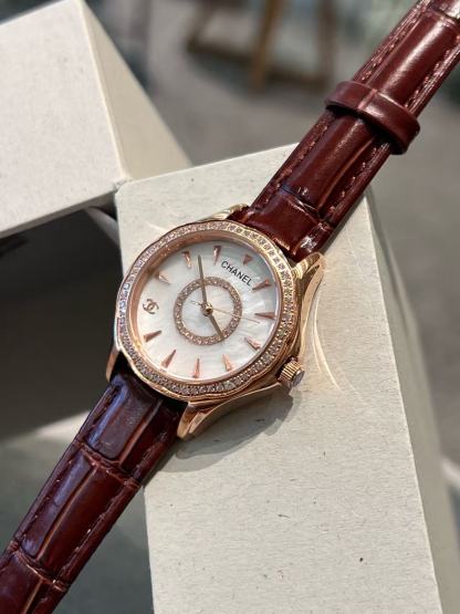 CHANE1ラウンドダイヤモンドセットレザーストラップウォッチ【50％割引+送料無料】