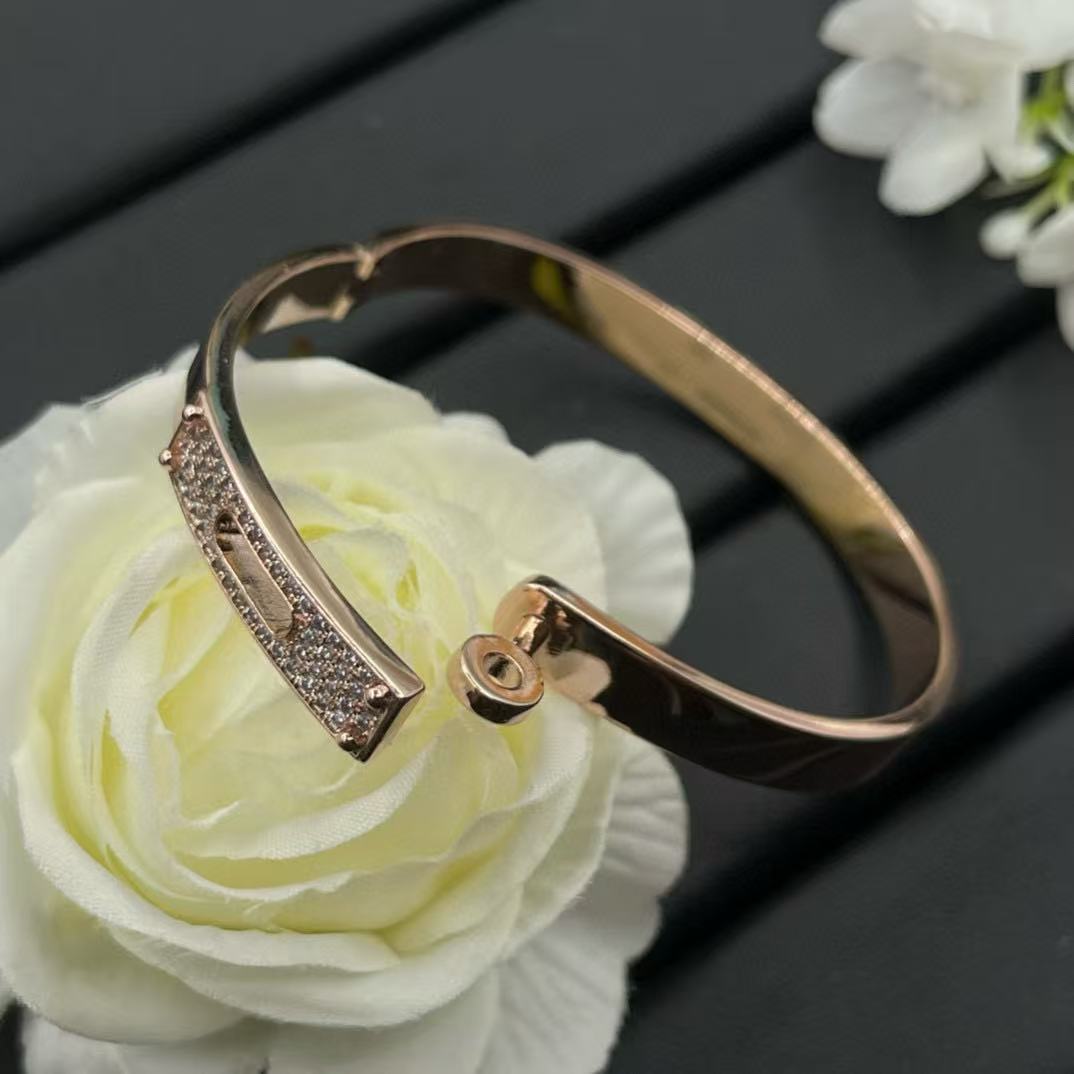 HERME5 ハーフダイヤモンド Hブレスレット【50％割引+送料無料】