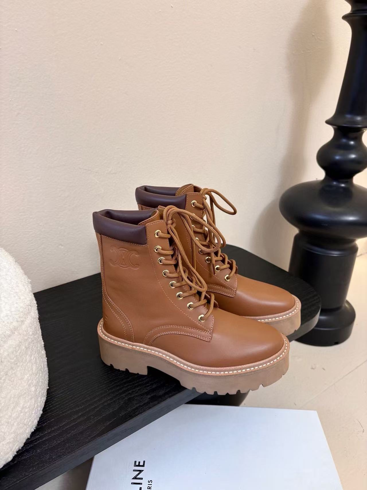 CEL1NE高品質 凱旋門 本革 アンクルブーツ【50％割引+送料無料】