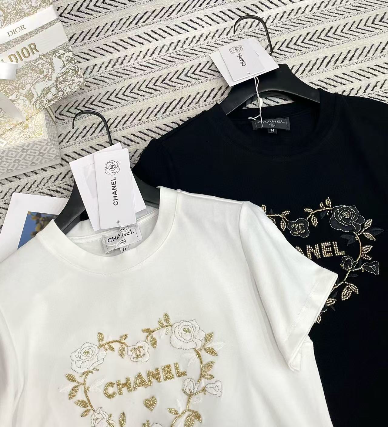 CHANE1 ハート刺繍フラワーTシャツ【50％割引+送料無料】