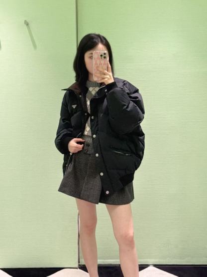 PR4DA トライアングルロゴ スタンドカラー ダウンジャケット【50％割引+送料無料】