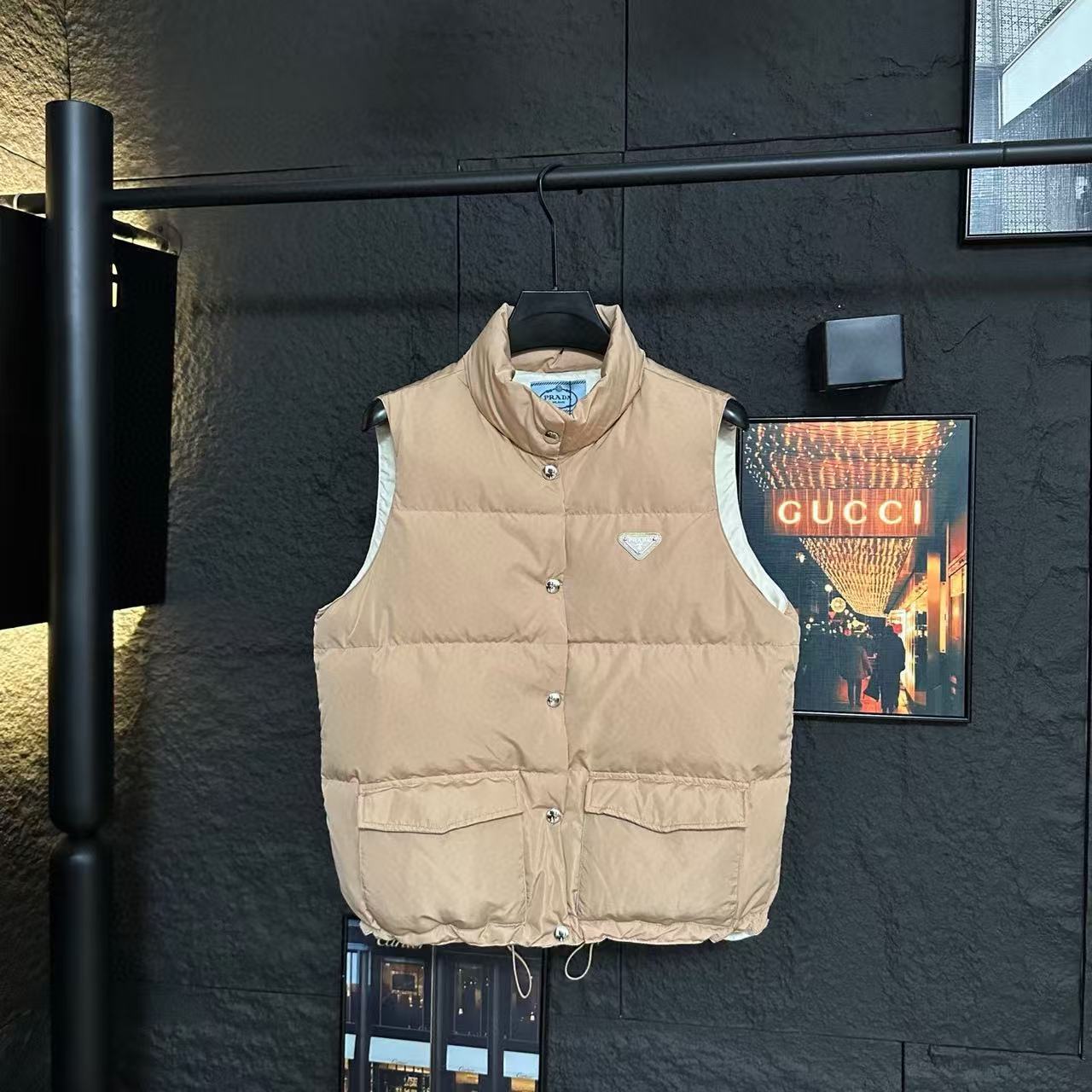 PR4DA トライアングルロゴ ダウンベスト【50％割引+送料無料】