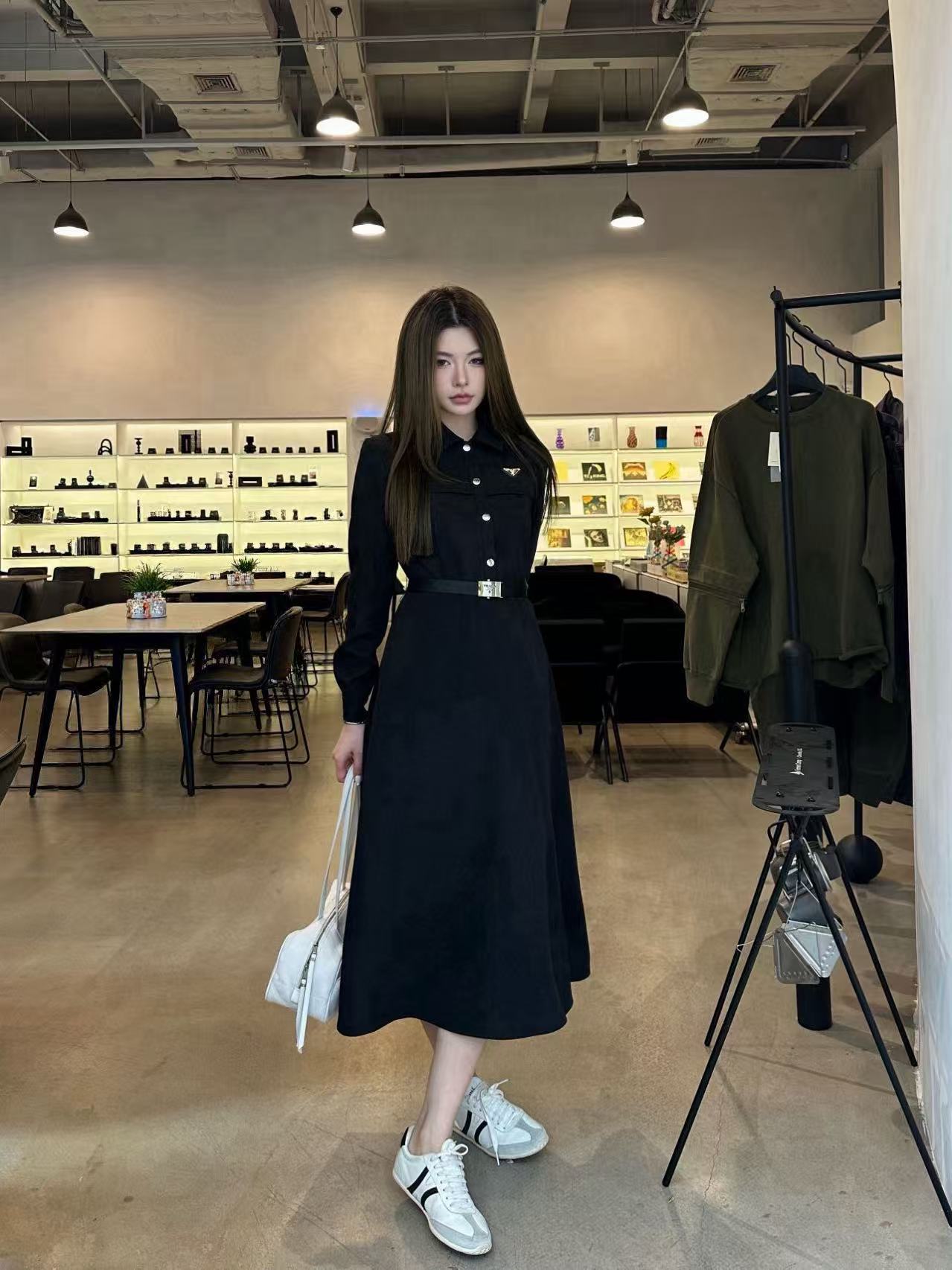 PR4DA ベルト付きトライアングルロゴドレス【50％割引+送料無料】