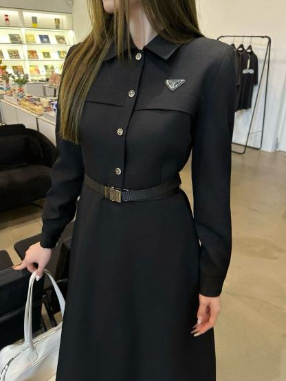 PR4DA ベルト付きトライアングルロゴドレス【50％割引+送料無料】