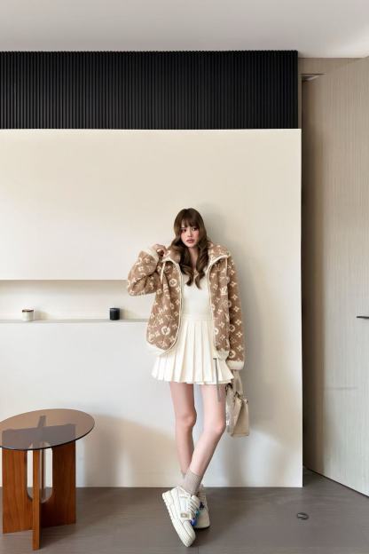 LVシアリングフードプリントコート【50％割引+送料無料】