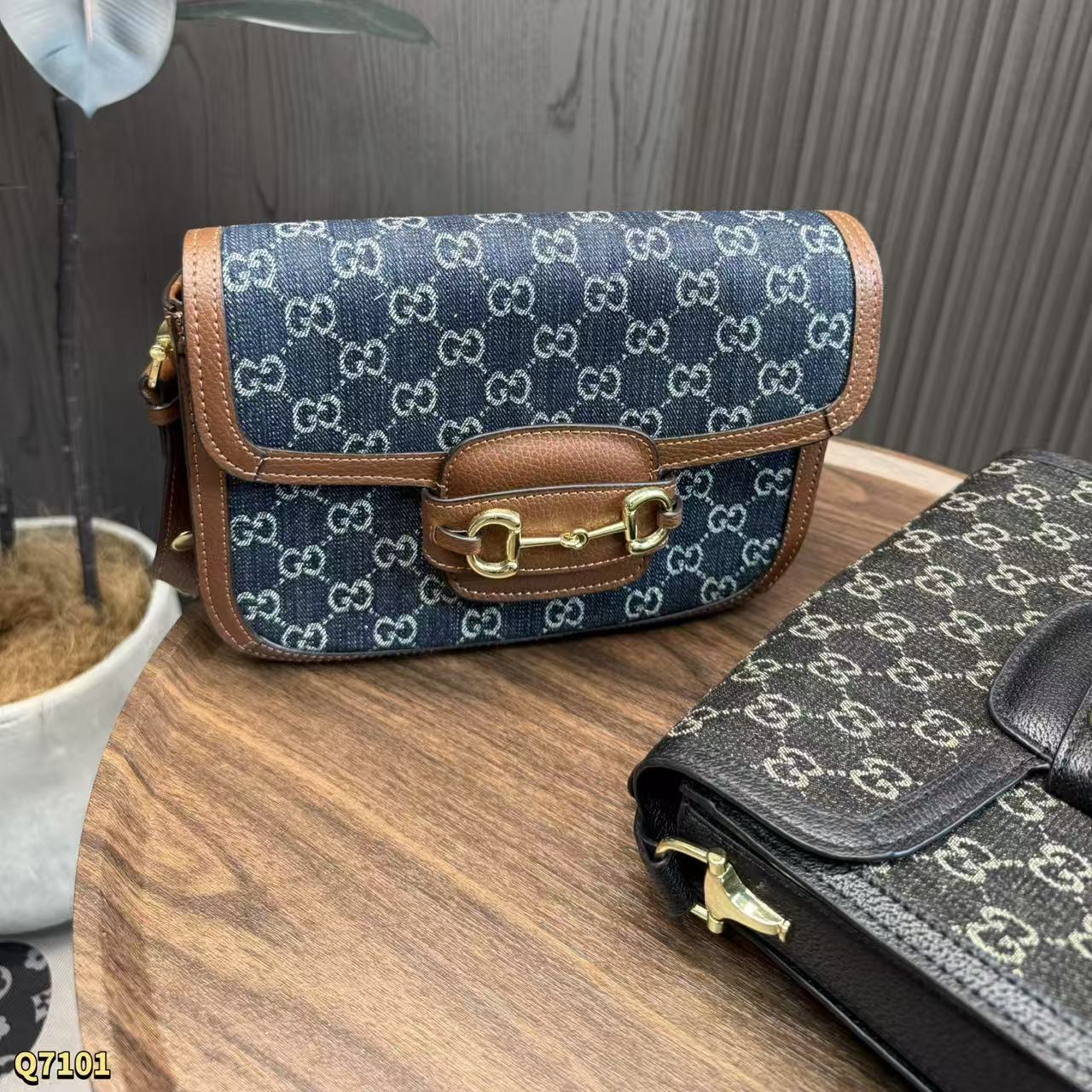 GUCC1 ジャカード ショルダー/クロスボディバッグ【50％割引+送料無料】