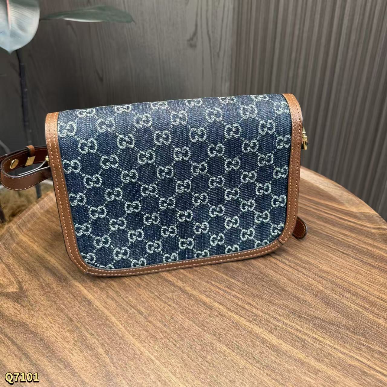 GUCC1 ジャカード ショルダー/クロスボディバッグ【50％割引+送料無料】