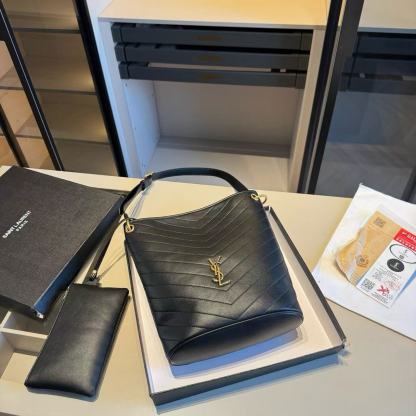 YSL レザーバケットバッグ【50％割引+送料無料】