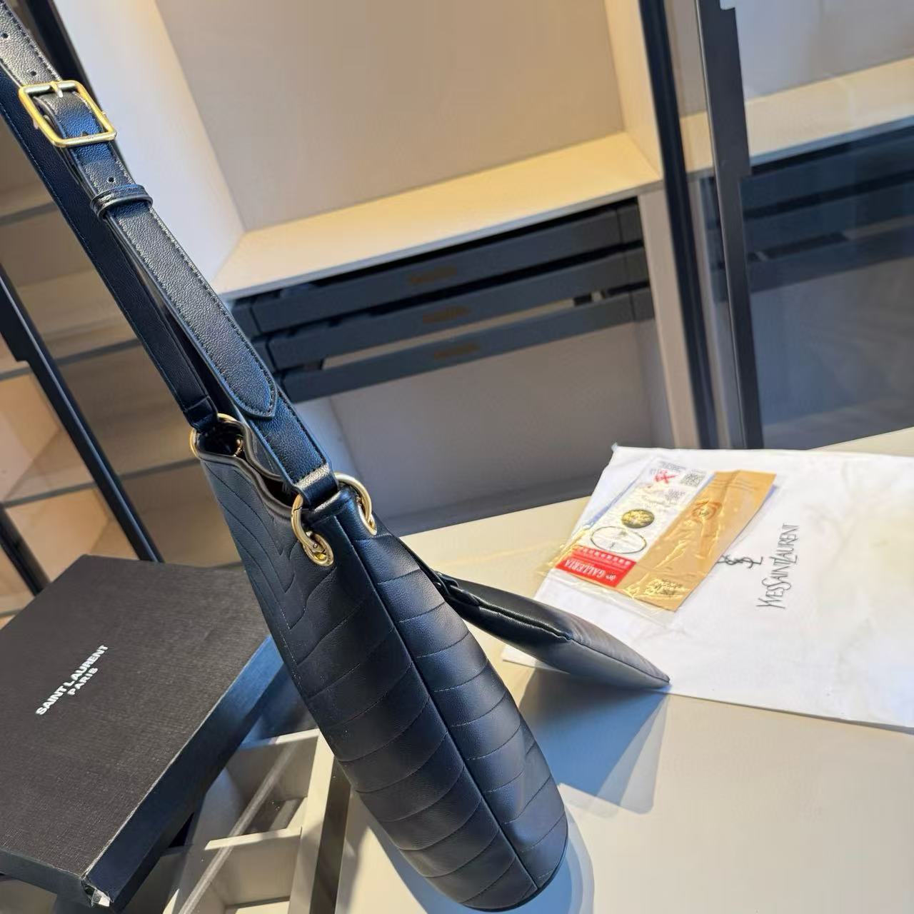 YSL レザーバケットバッグ【50％割引+送料無料】