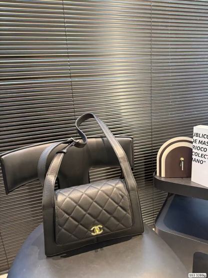 CHANE1 ダブルC レザーショルダーバッグ【50％割引+送料無料】