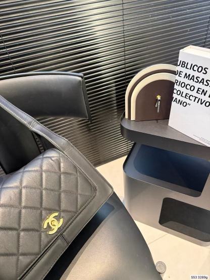 CHANE1 ダブルC レザーショルダーバッグ【50％割引+送料無料】