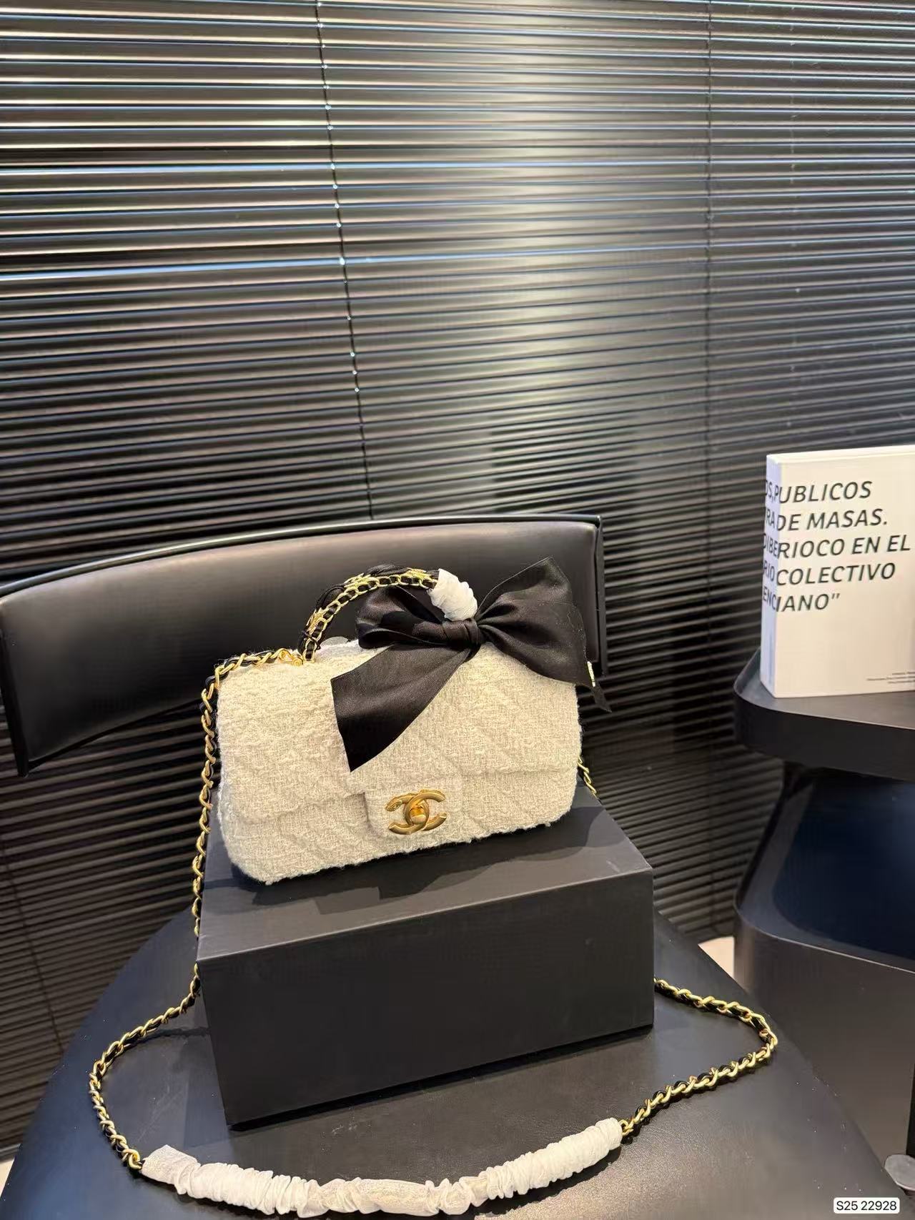 CHANE1 ベルベットチェーンショルダーバッグ【50％割引+送料無料】