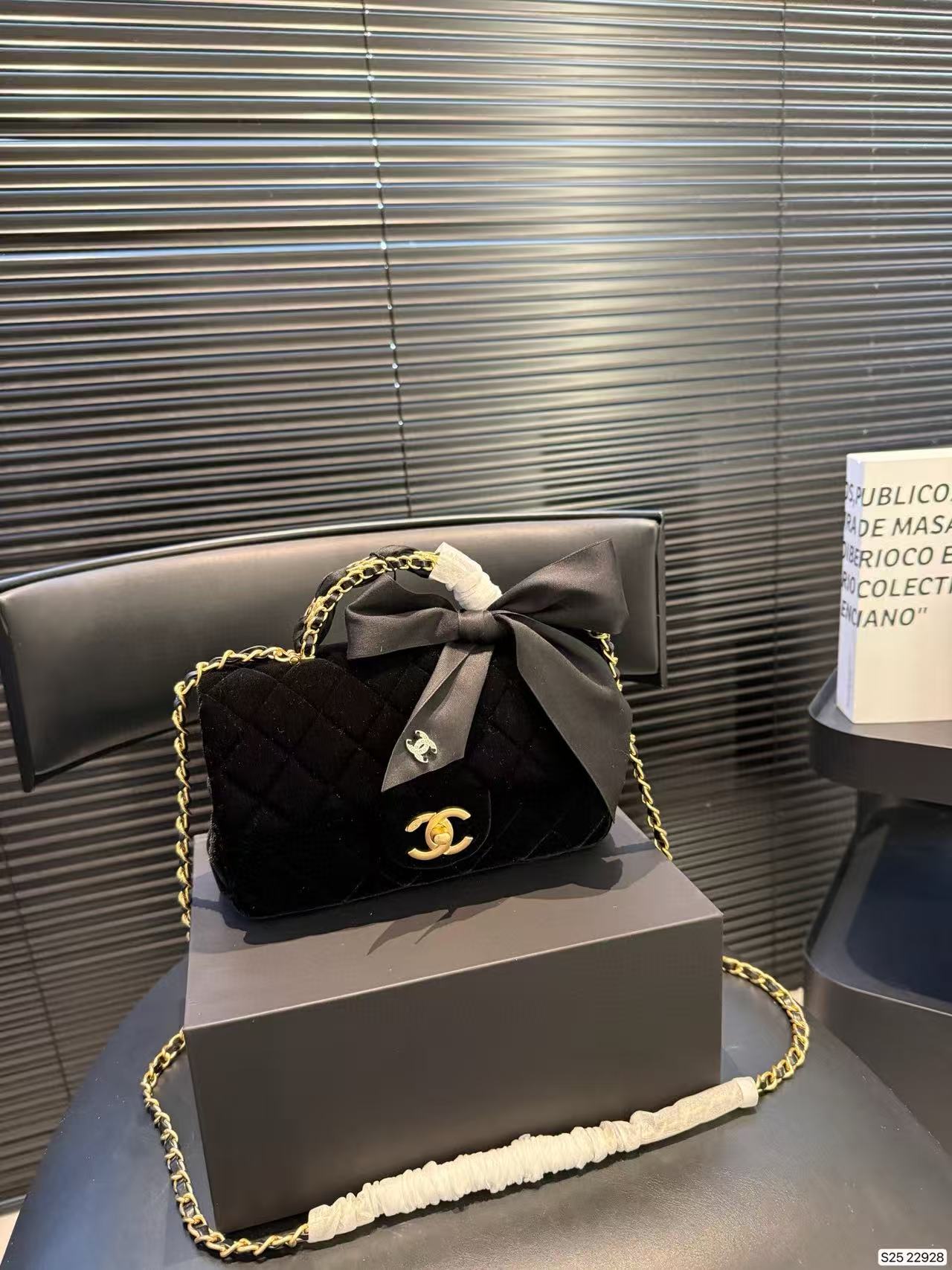 CHANE1 ベルベットチェーンショルダーバッグ【50％割引+送料無料】