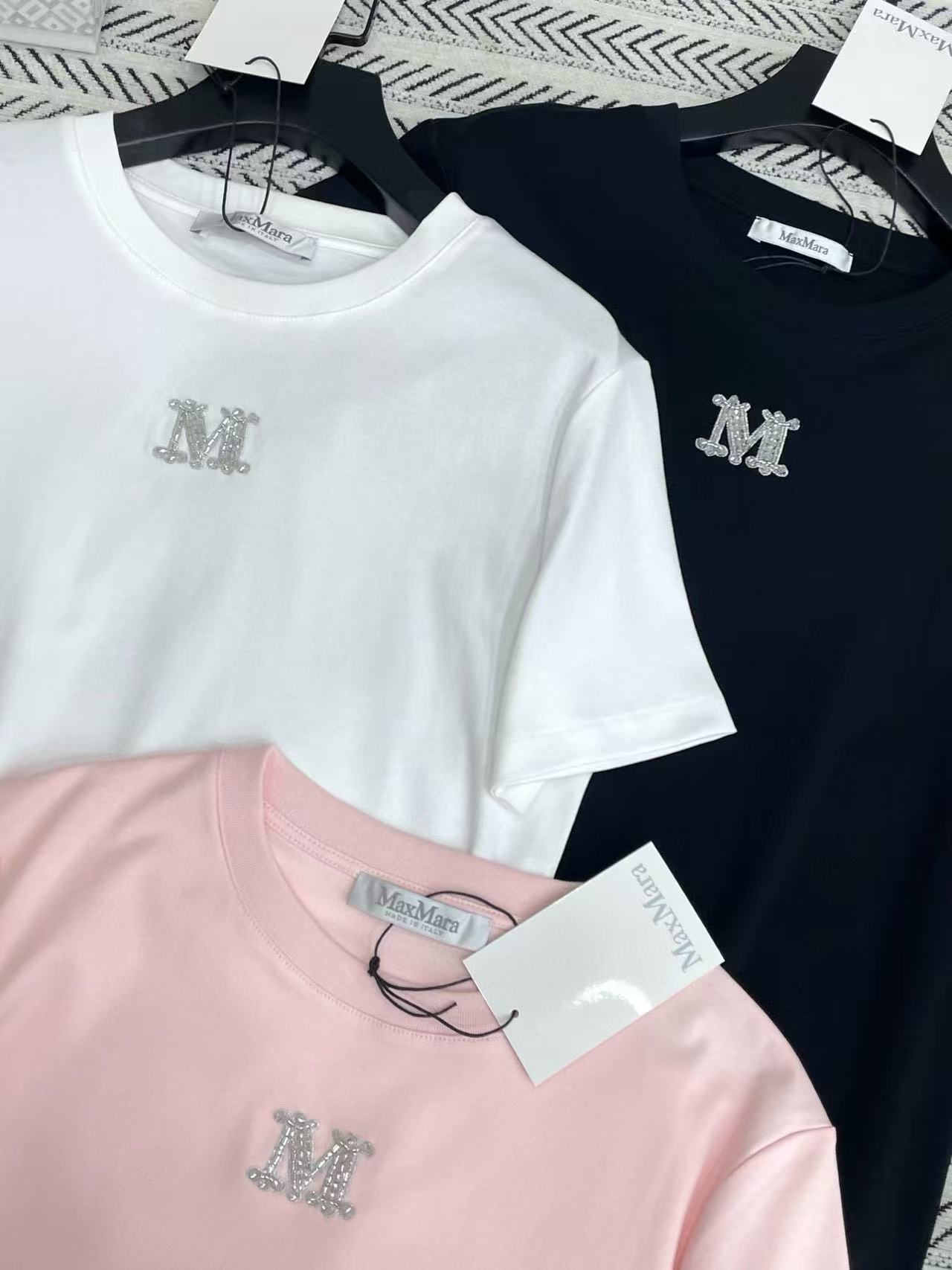 MaxMaraシンプルな文字のビーズTシャツ【50％割引+送料無料】