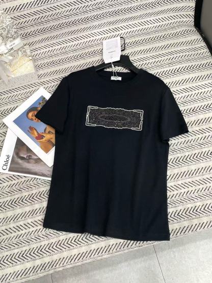 CHANE1 刺繍スパンコールロゴレターTシャツ【50％割引+送料無料】