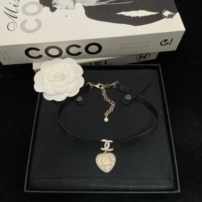 CHANE1 レザー ダブルC ダイヤモンドネックレス【50％割引+送料無料】