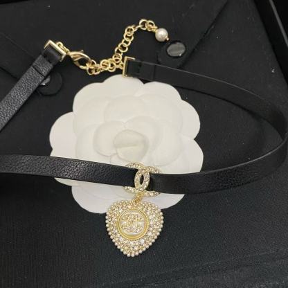 CHANE1 レザー ダブルC ダイヤモンドネックレス【50％割引+送料無料】