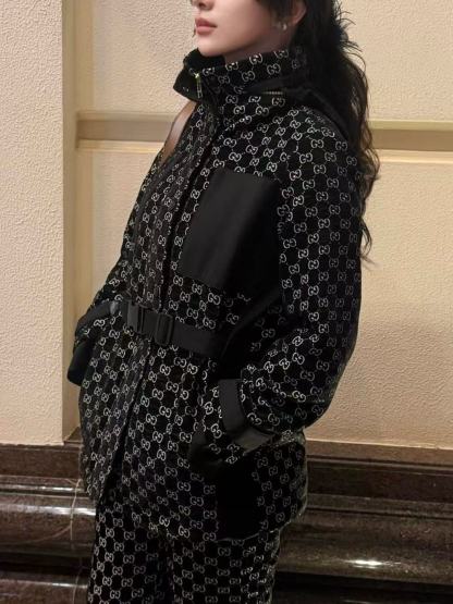 GUCC1 ジャカード スタンドカラー ベルト付きジャケット + パンツ ツーピースセット【50％割引+送料無料】