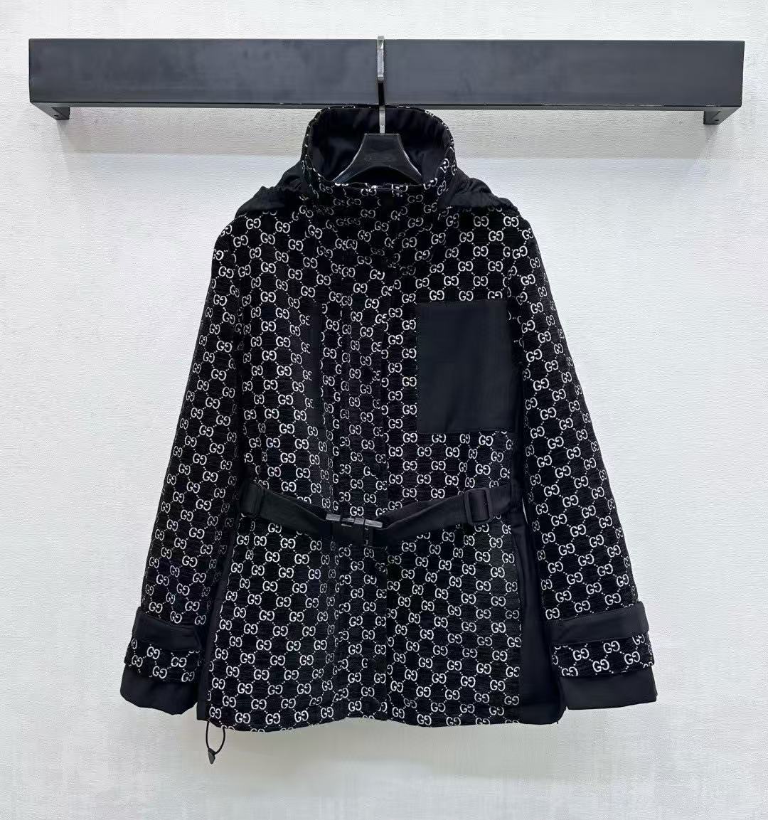 GUCC1 ジャカード スタンドカラー ベルト付きジャケット + パンツ ツーピースセット【50％割引+送料無料】