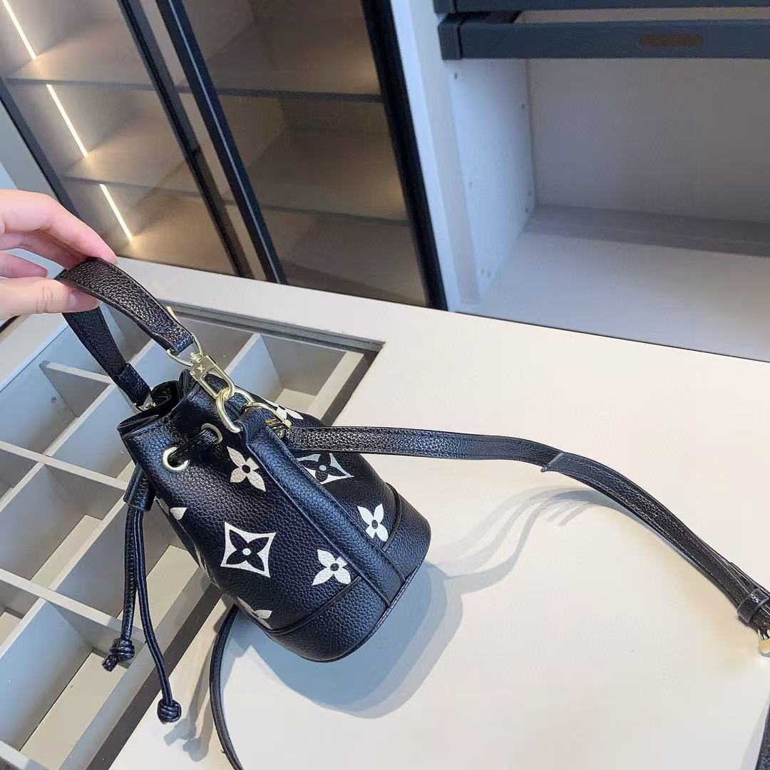 【LV】コンビネーション3点セット【50％割引+送料無料】X537