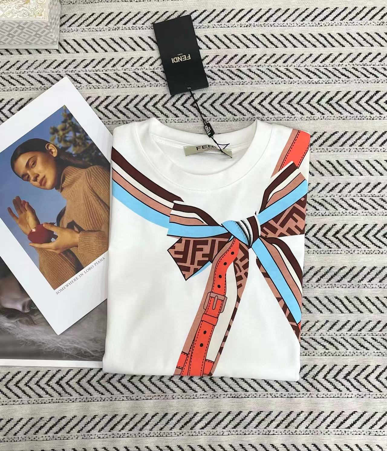 FEND1 ボウプリントTシャツ【50％割引+送料無料】