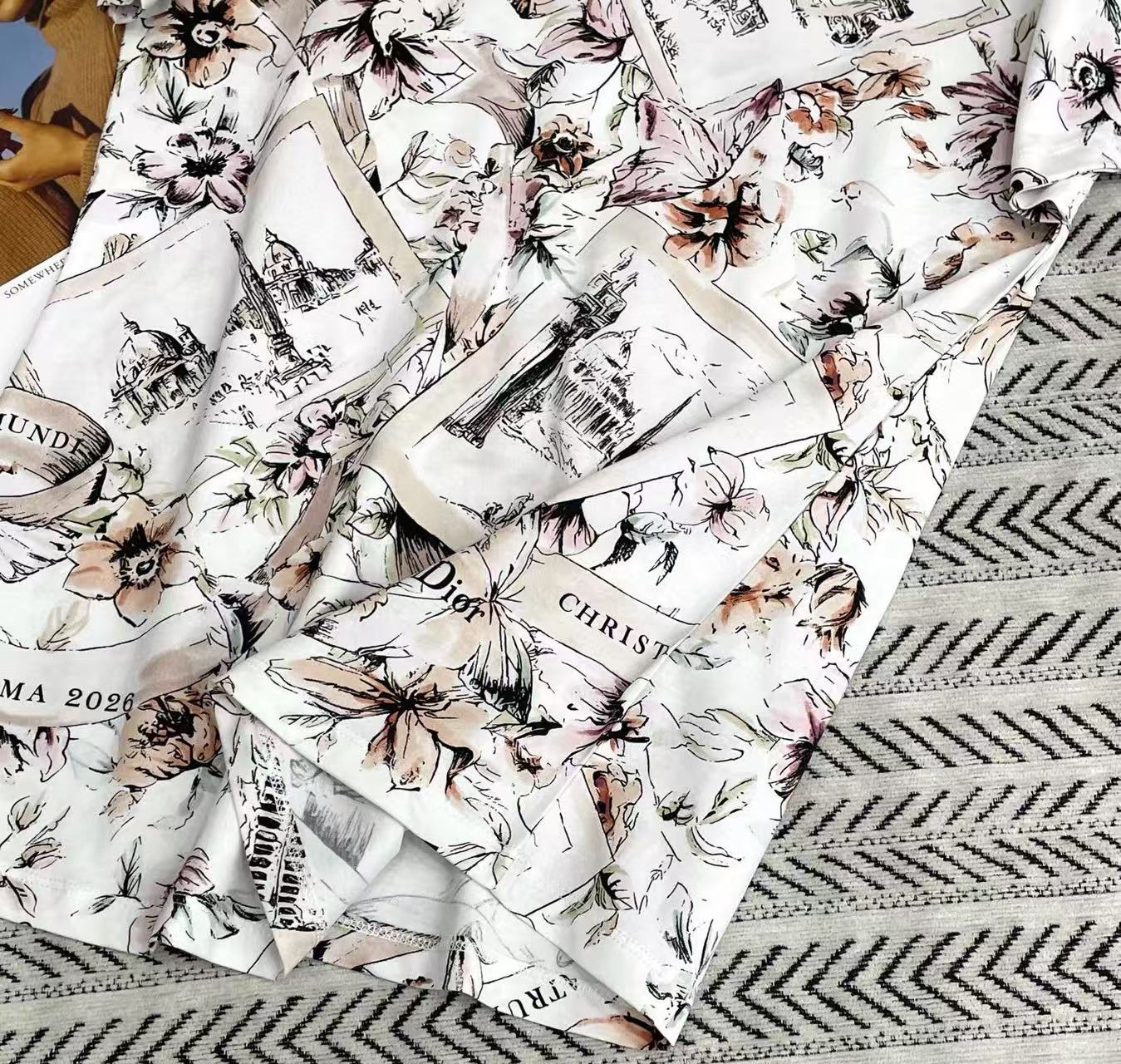 DIOR バタフライプリント Tシャツ【50％割引+送料無料】