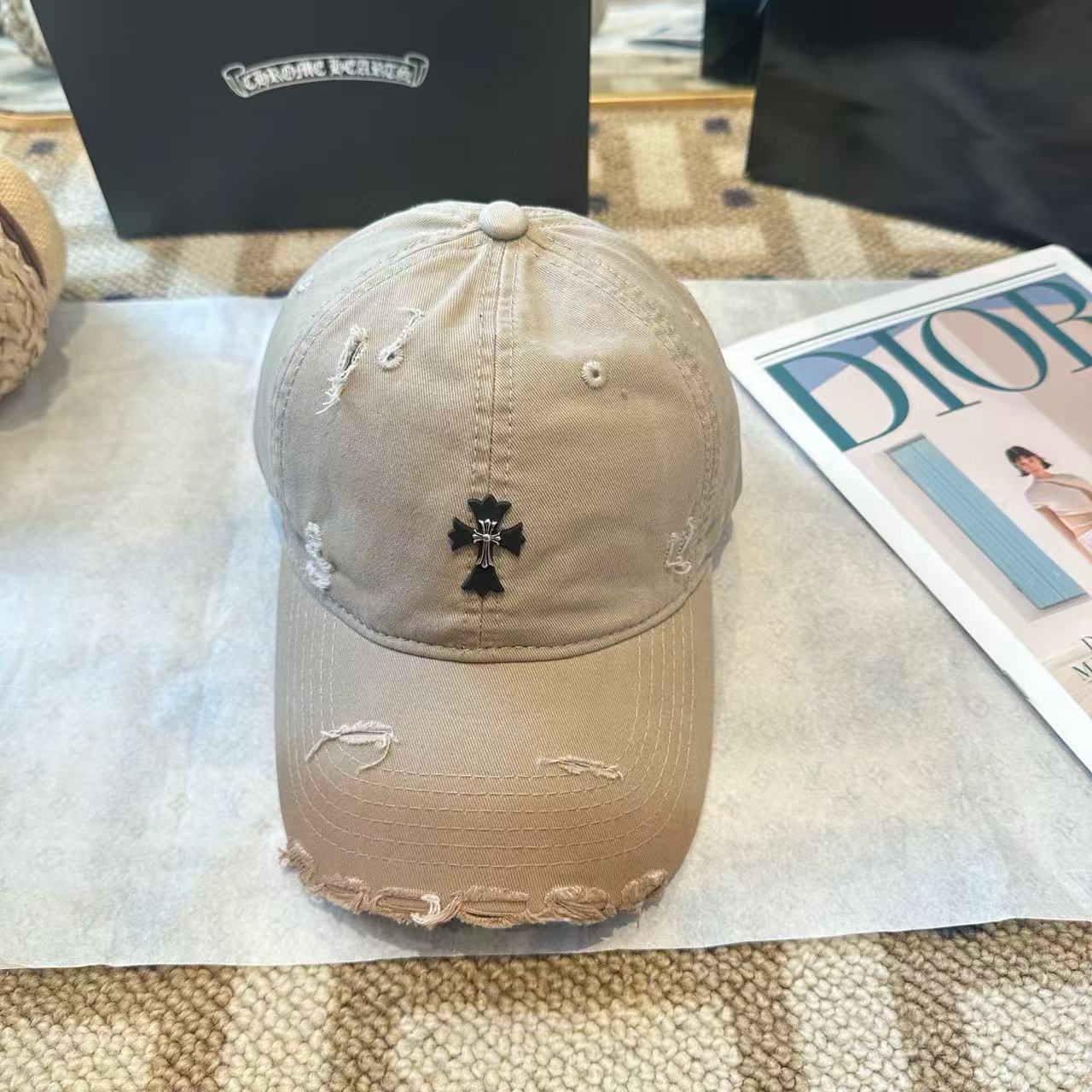 Chr0me Hearts クロスグラデーションベースボールキャップ【50％割引+送料無料】