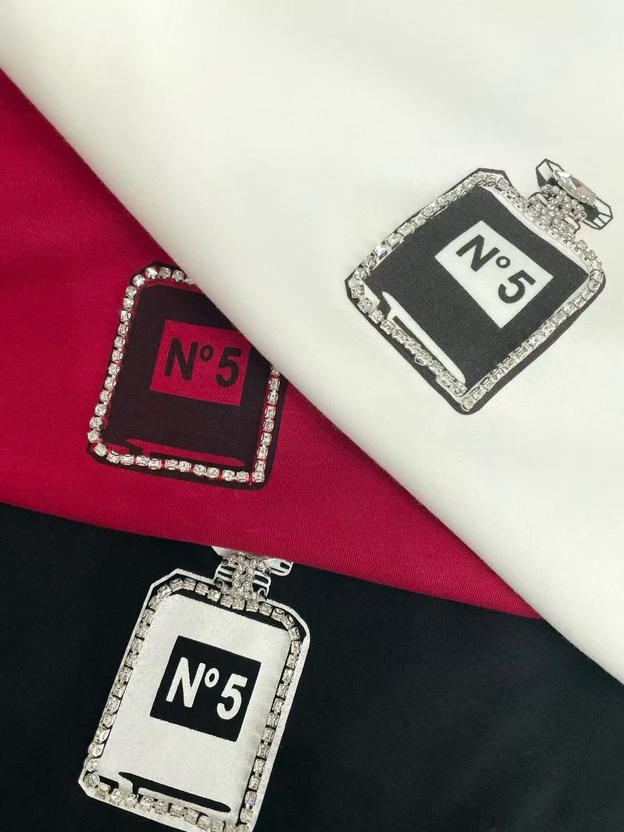 CHANE1 香水瓶ビーズTシャツ【50％割引+送料無料】