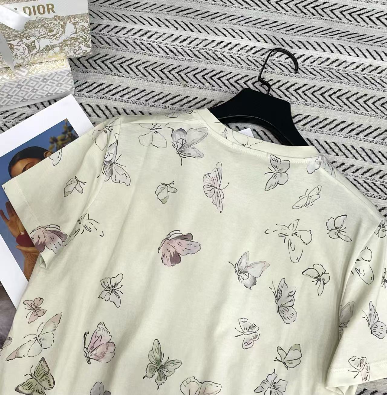 DIOR バタフライプリント Tシャツ【50％割引+送料無料】