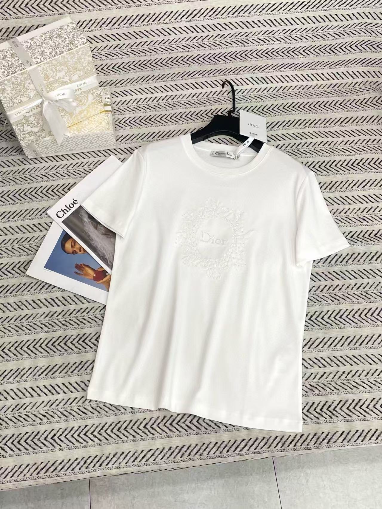 DIOR 刺繍スパンコールレターTシャツ【50％割引+送料無料】