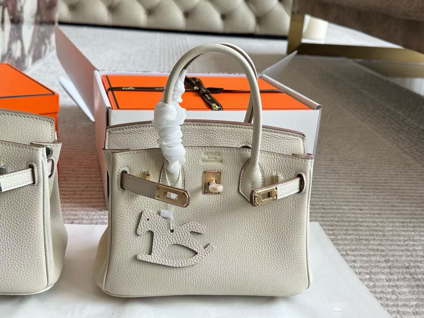 HERME5 レザーハンドバッグ【50％割引+送料無料】