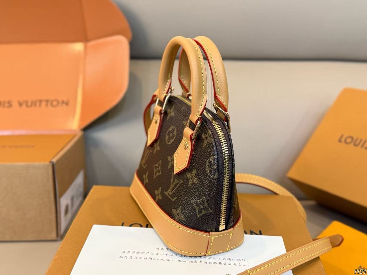 LVプリントレザーハンドバッグ【50％割引+送料無料】