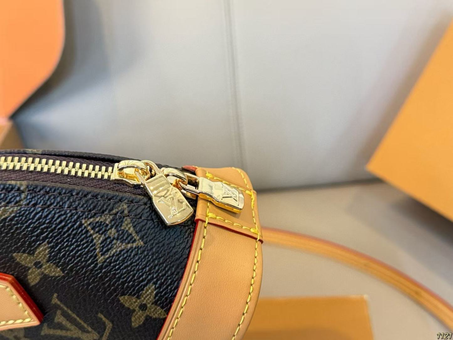 LVプリントレザーハンドバッグ【50％割引+送料無料】