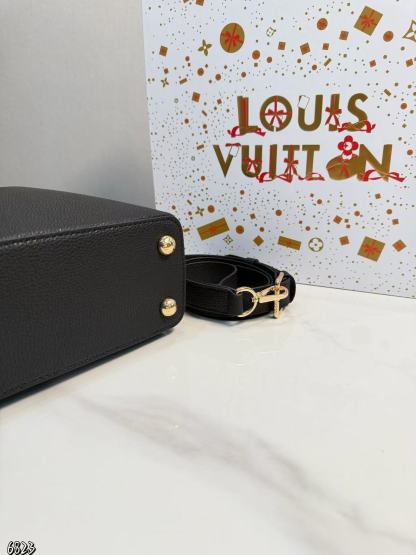 LV Capucinesハンドバッグ【50％割引+送料無料】