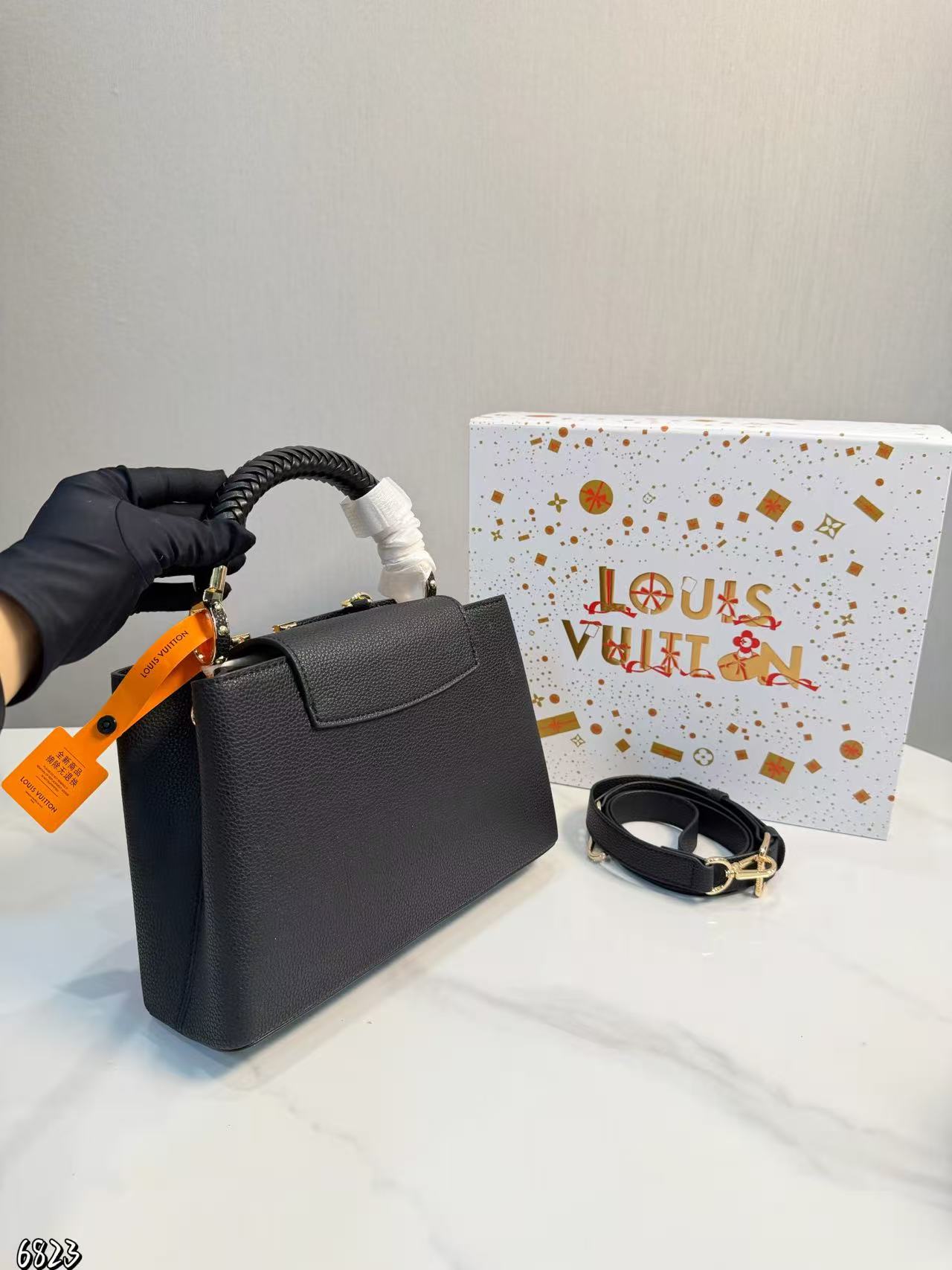 LV Capucinesハンドバッグ【50％割引+送料無料】