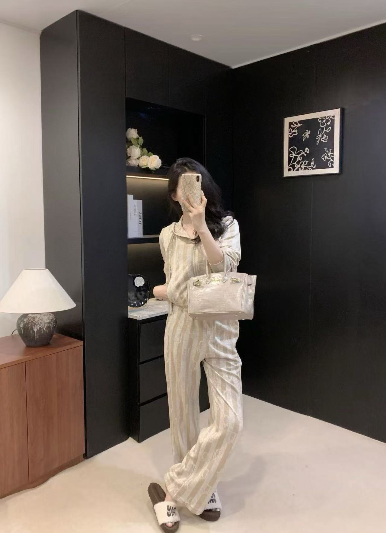 DIOR フード付きストライプ カジュアルスーツ【50％割引+送料無料】