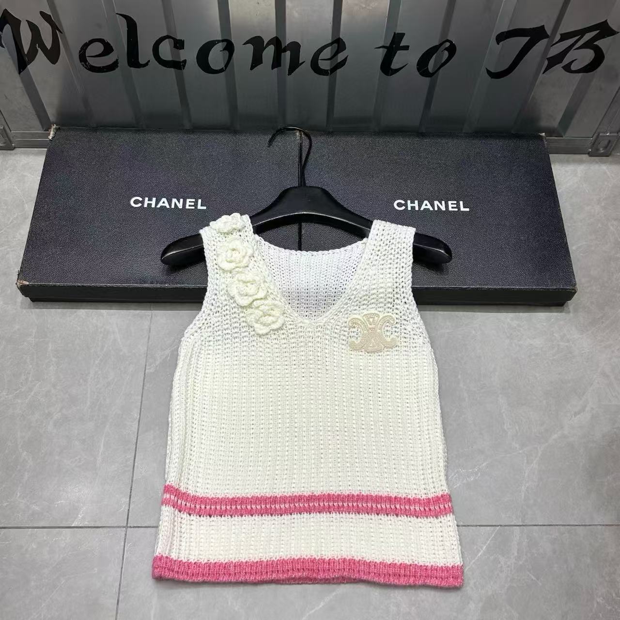 CEL1NE 凱旋門 3D フローラル ホロウアウト ウール ベスト【50％割引+送料無料】