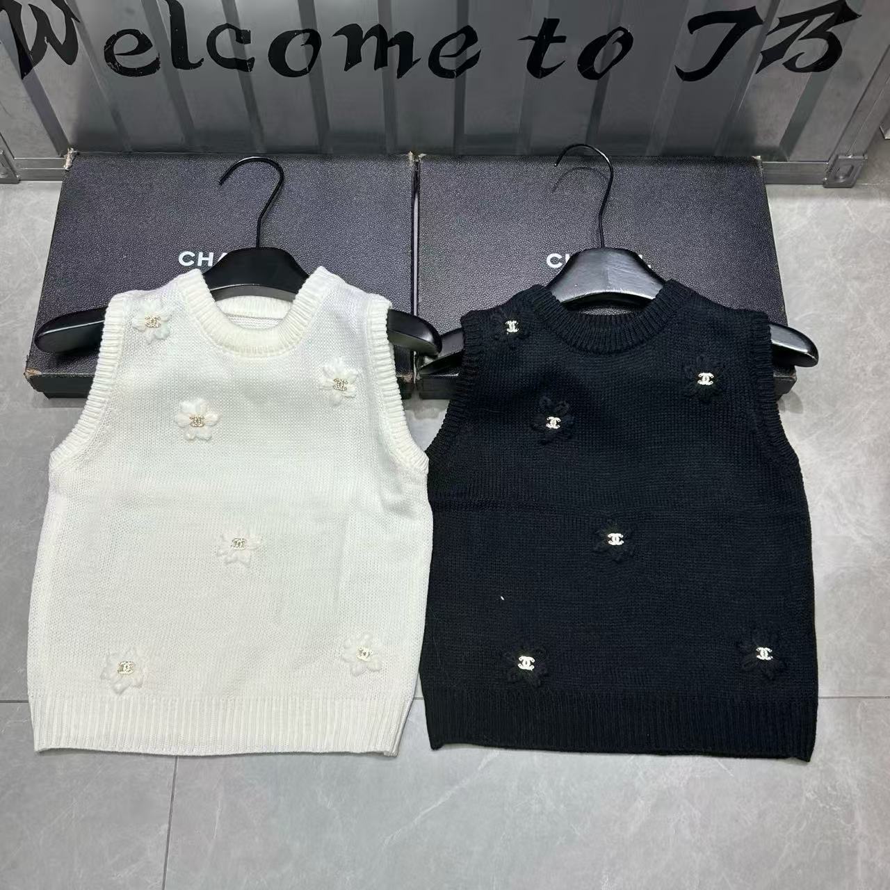 CHANE1 ダブルC フローラルウールベスト【50％割引+送料無料】