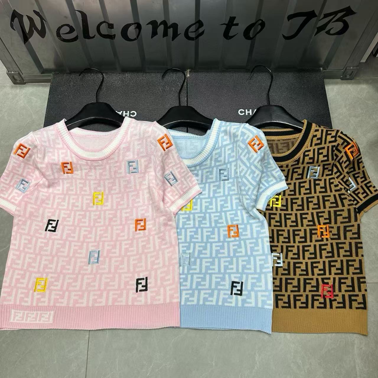 FEND1 カラフルレターセーター【50％割引+送料無料】