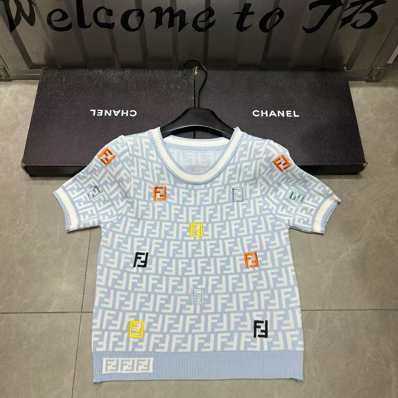 FEND1 カラフルレターセーター【50％割引+送料無料】