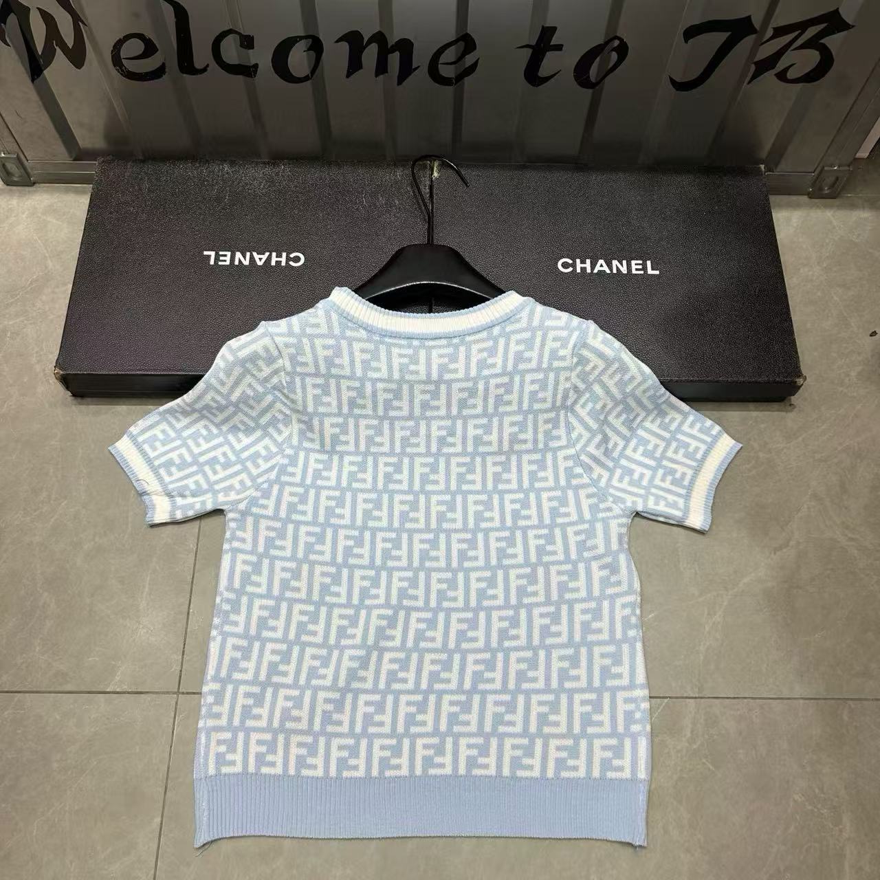 FEND1 カラフルレターセーター【50％割引+送料無料】