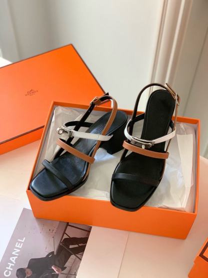 HERME5 高品質ケリーバックルサンダル【50％割引+送料無料】