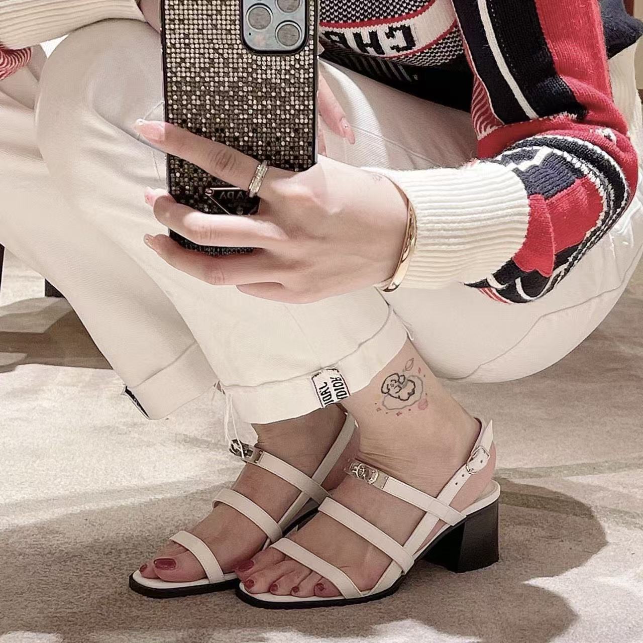 HERME5 高品質ケリーバックルサンダル【50％割引+送料無料】