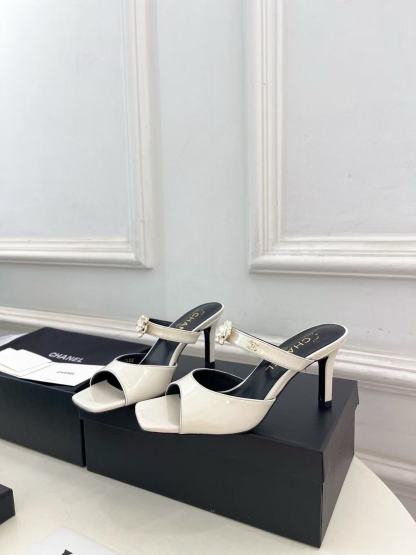 CHANE1 高品質ダブルC カメリア ハイヒールサンダル【50％割引+送料無料】