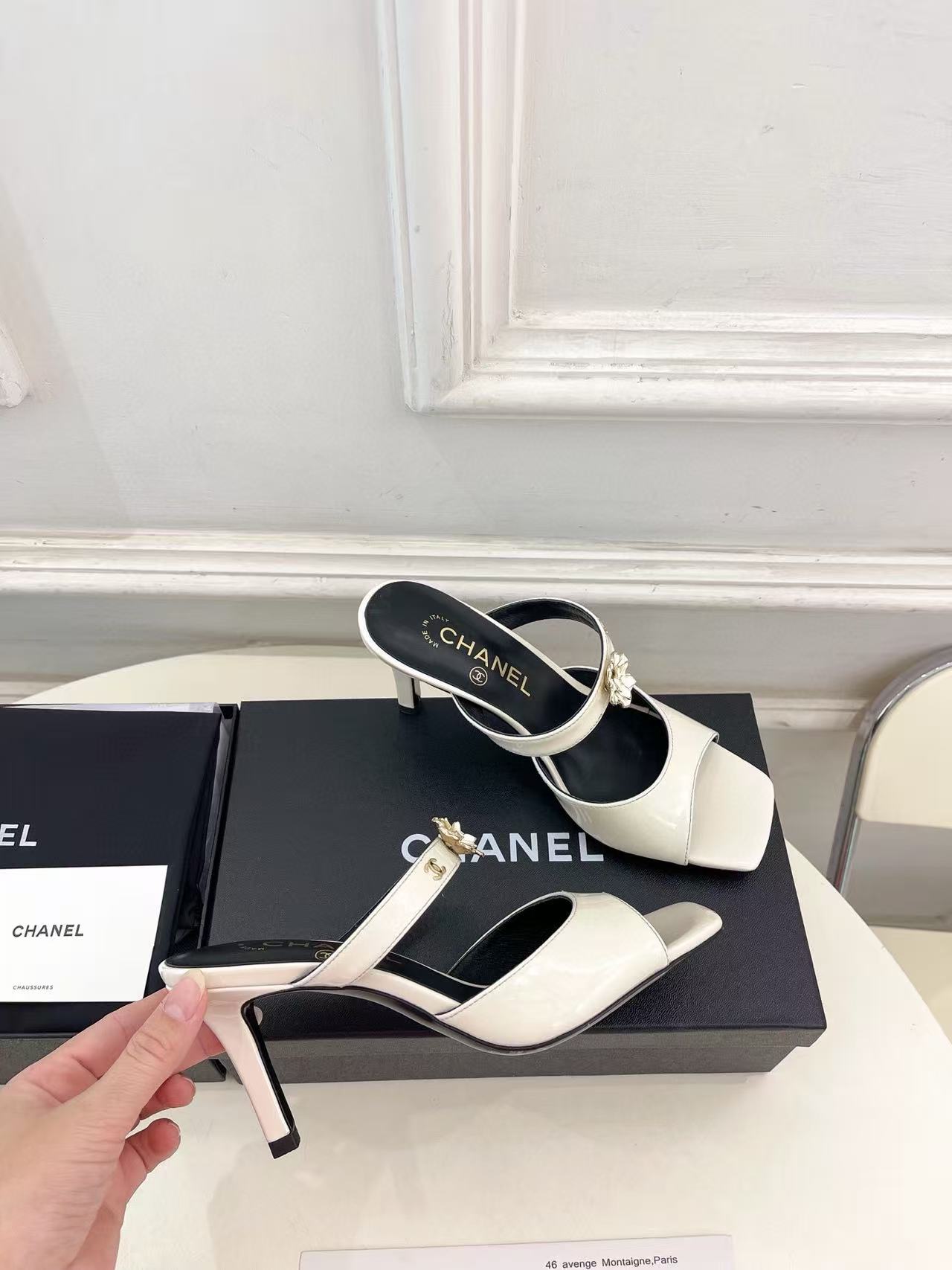 CHANE1 高品質ダブルC カメリア ハイヒールサンダル【50％割引+送料無料】