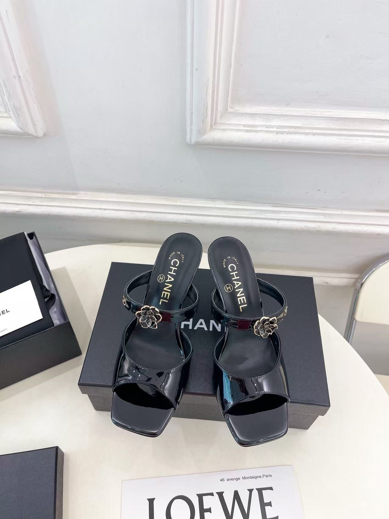 CHANE1 高品質ダブルC カメリア ハイヒールサンダル【50％割引+送料無料】