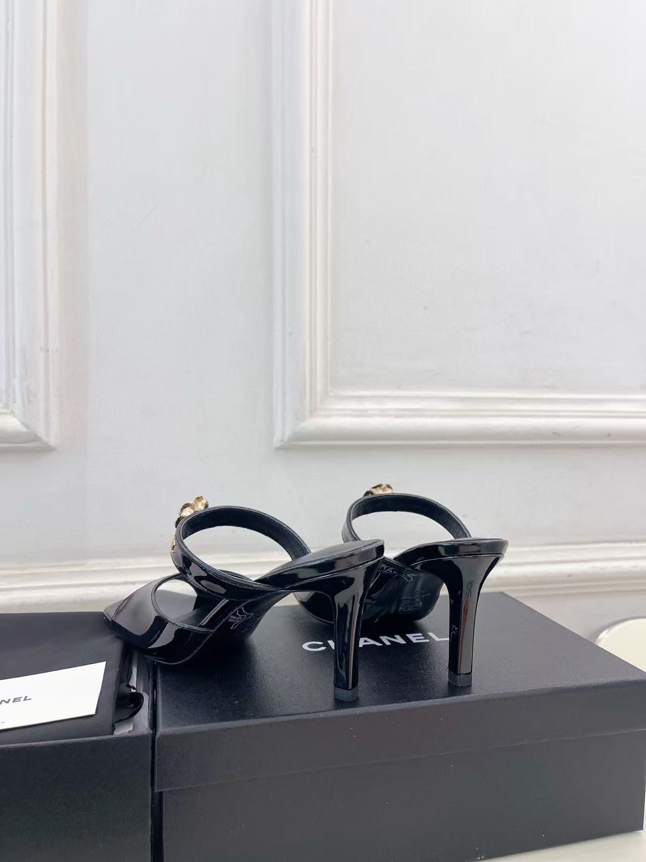 CHANE1 高品質ダブルC カメリア ハイヒールサンダル【50％割引+送料無料】