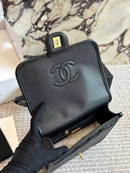 CHANE1 キャビアレザーバックパック【50％割引+送料無料】